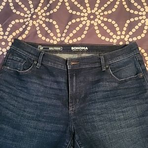 Relaxed fit Girlfriend Jean capris